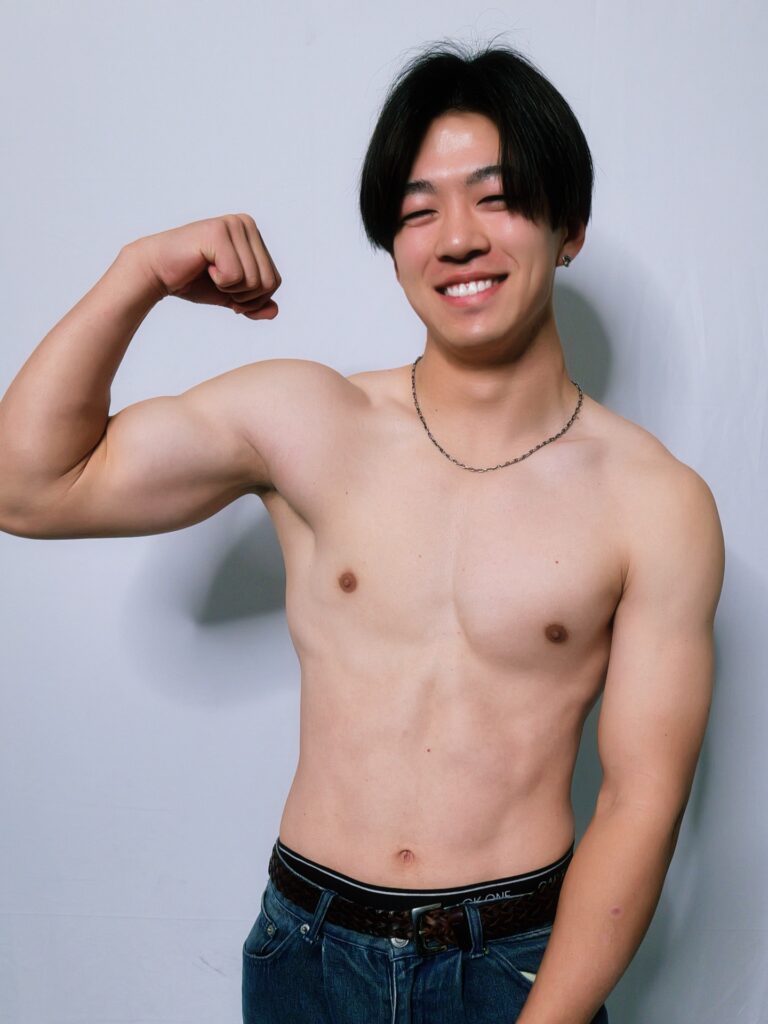 トモキ（マッスルバー天神）